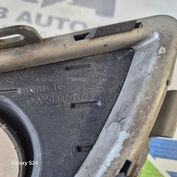 Grelha direita farol de nevoeiro pára choque Mercedes Classe R W251