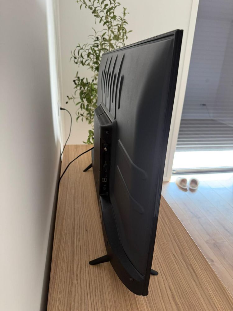 TV Hisense 43” LED 4K Smart – Modelo H43B7100