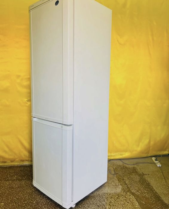 Двухкамерный холодильник Samsung RL39SBSW,NoFrost