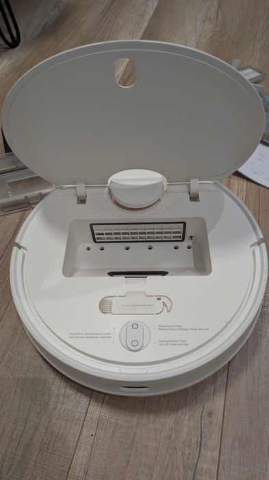 Миючий робот-пилосос Mi Robot Vacuum-Mop P