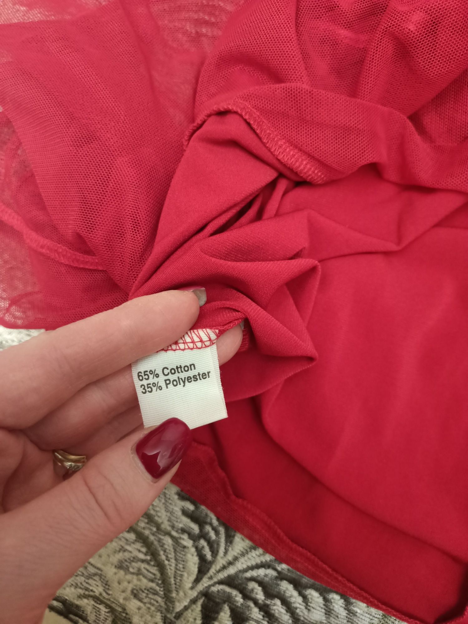 Продам нарядное красное платье