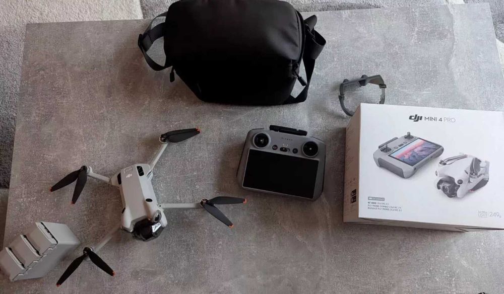 DJI Mini 4 Pro Fly More Combo (DJI RC 2)