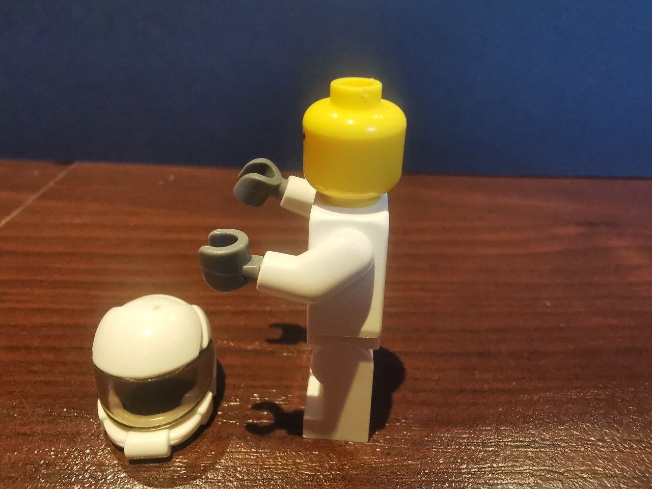 lego figurka minifigurka kosmonauta