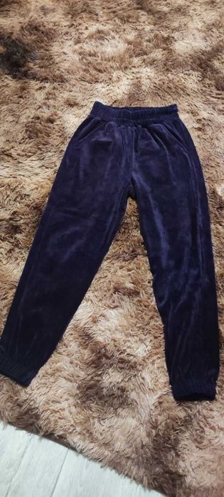 Велюровий костюм на дівчинку