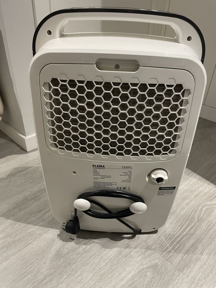 Desumificador e aquecedor marca Flama
