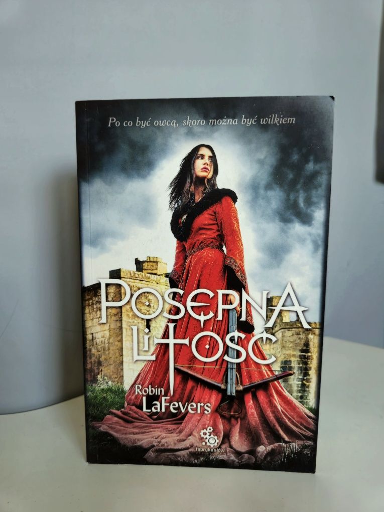Książka Posępna Litość, Robin LaFevers