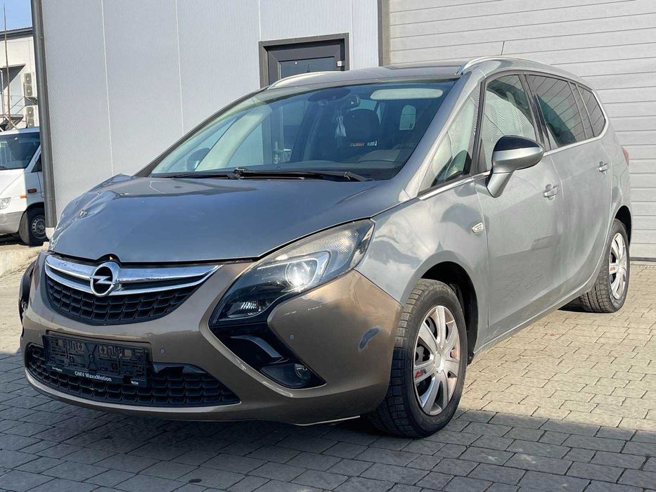 Opel Zafira Розмитнена