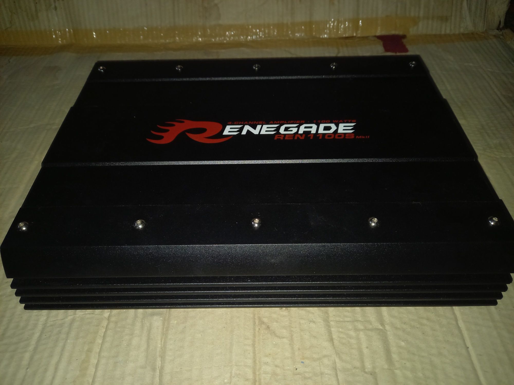 ENEGADE REN 1100S Підсилювач сабуфева для автомобіля