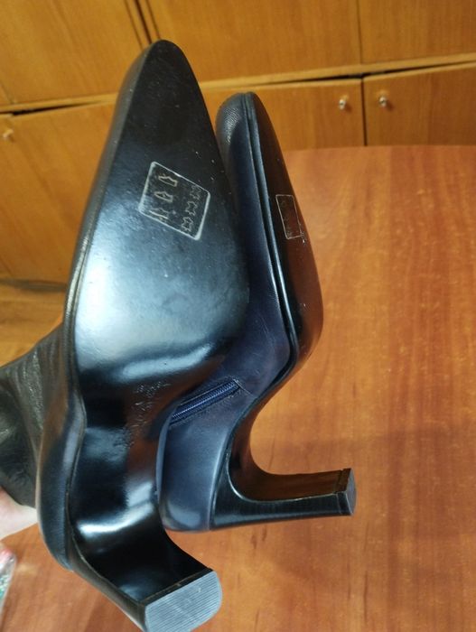 ботінки нові шкіряні 37 Італія Mosco