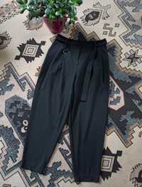 Czarne spodnie Reserved - rozmiar 4