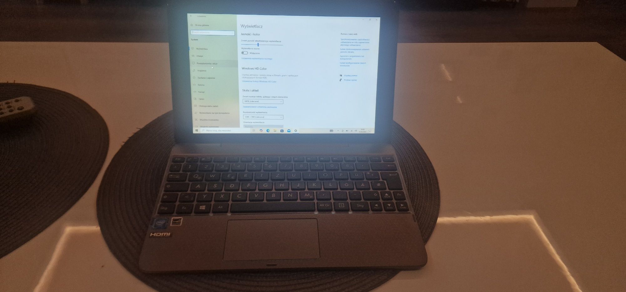 Asus Transformer Book  2w1 laptop tablet
