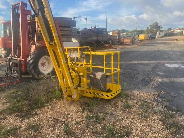 Plataforma Elevatória 20m