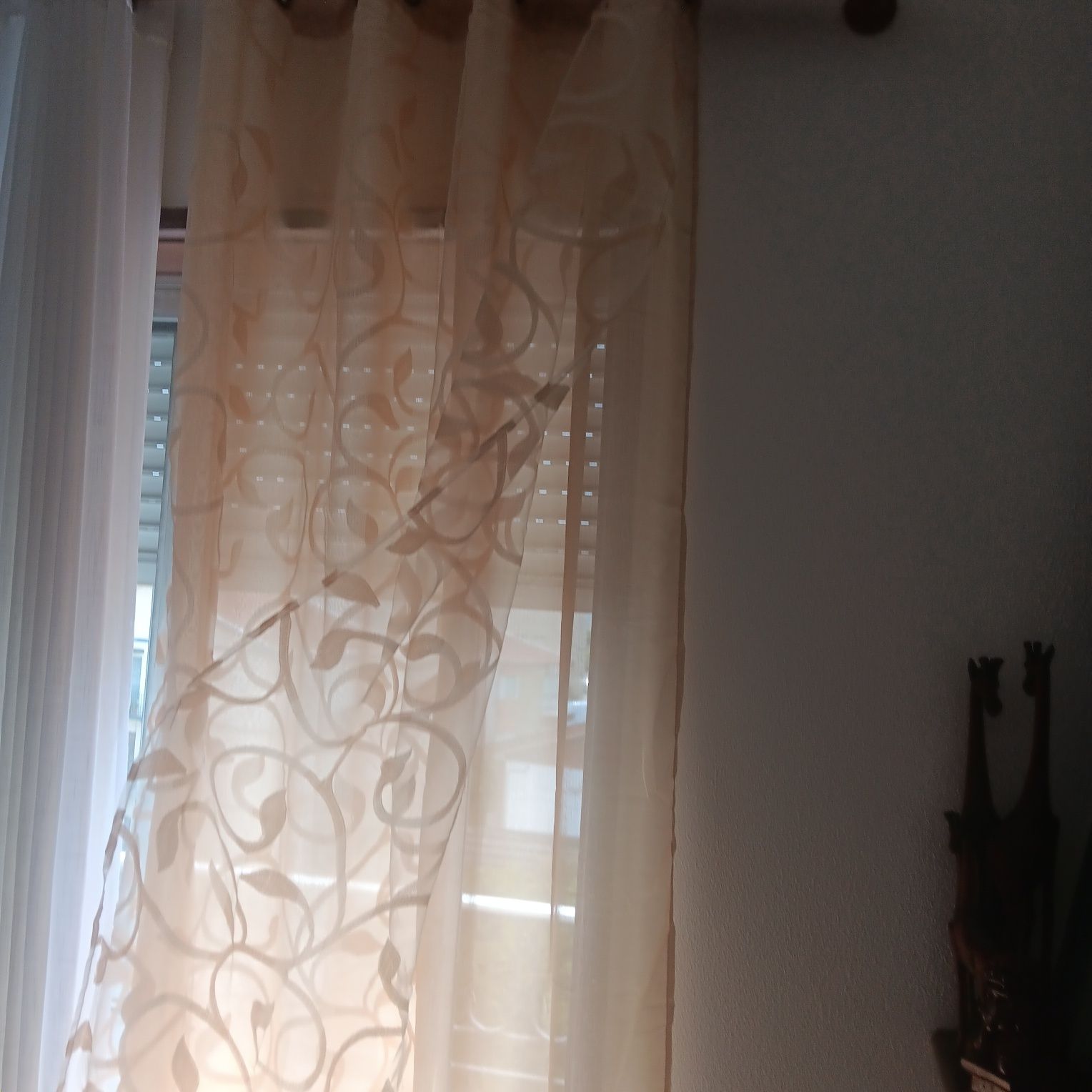 Vendo conjunto de 3 cortinas duplas para quarto ou sala