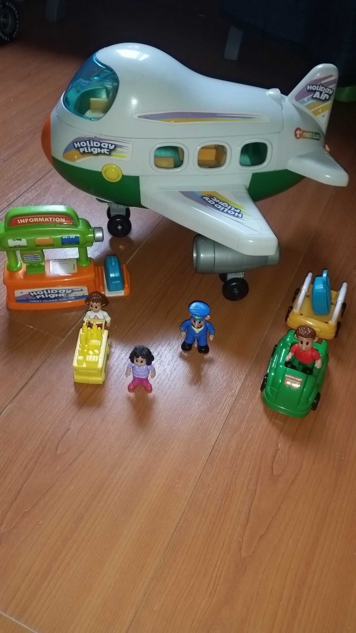 Avião com acessórios