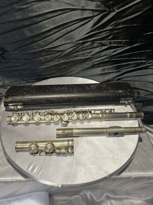 Flet Yamaha (prawdopodobnie) w etui – długość 68,5 cm – sprawny