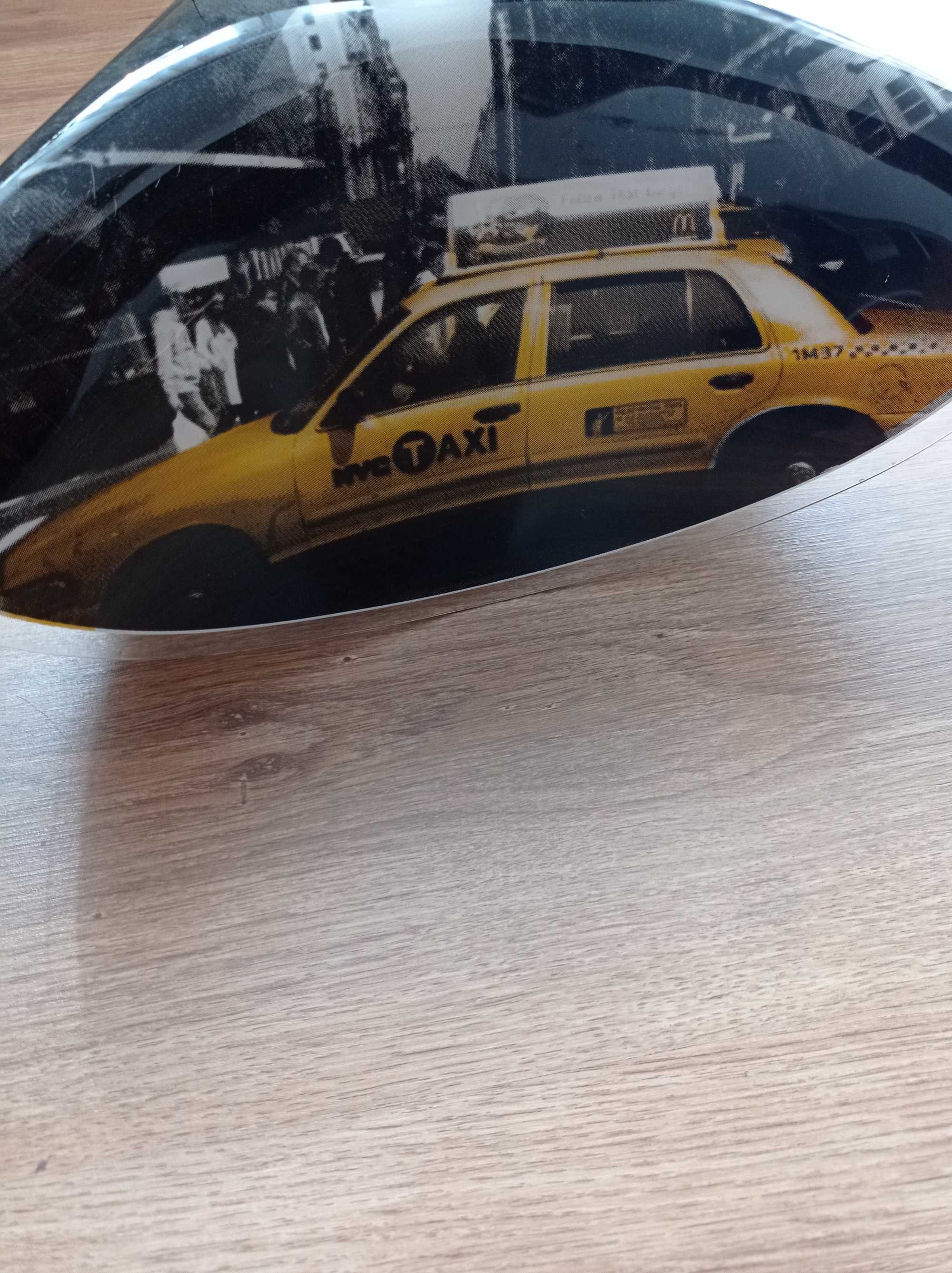 Lampa na lince motyw New York