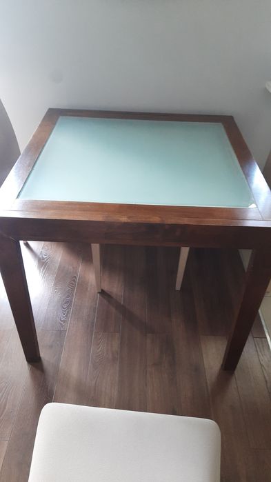 Stół drewniany 90x90 z mlecznym szkłem