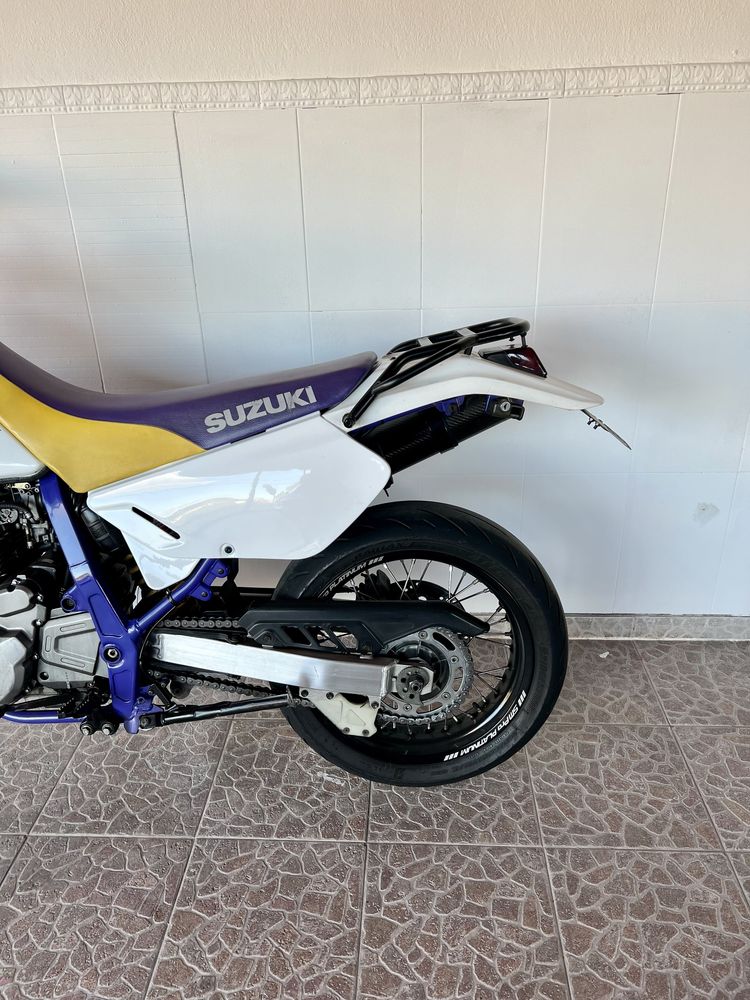 Suzuki DR650 supermoto