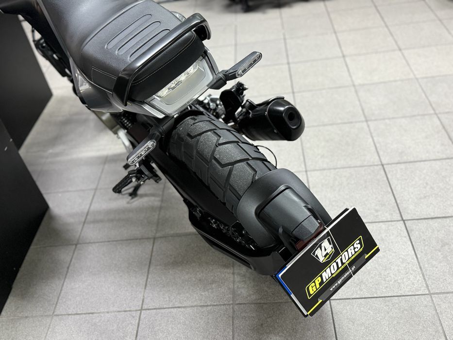 HUSQVARNA SVARTPILEN 125