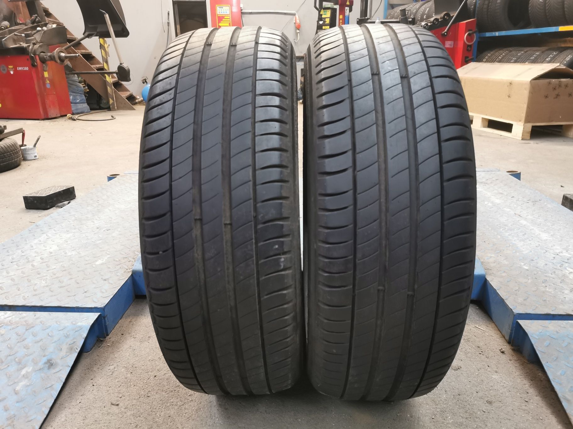 Para opon 215/60R17 96V Michelin Primacy 3 z 2015 rok