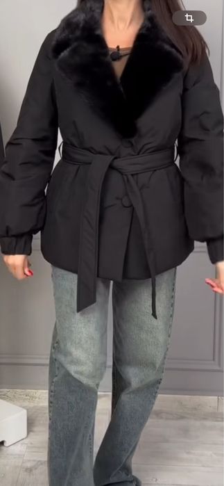 Продам жіночий пуховик з норкою