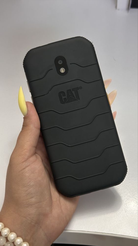 Caterpillar CAT S42, 32 gb, б/у
