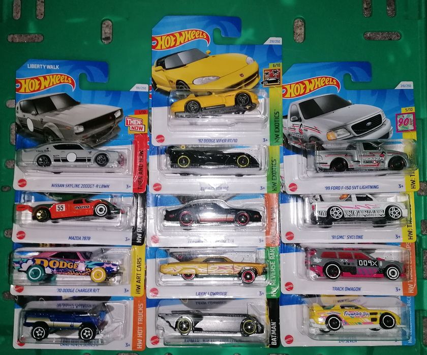 Hot Wheels 2024 (vários)