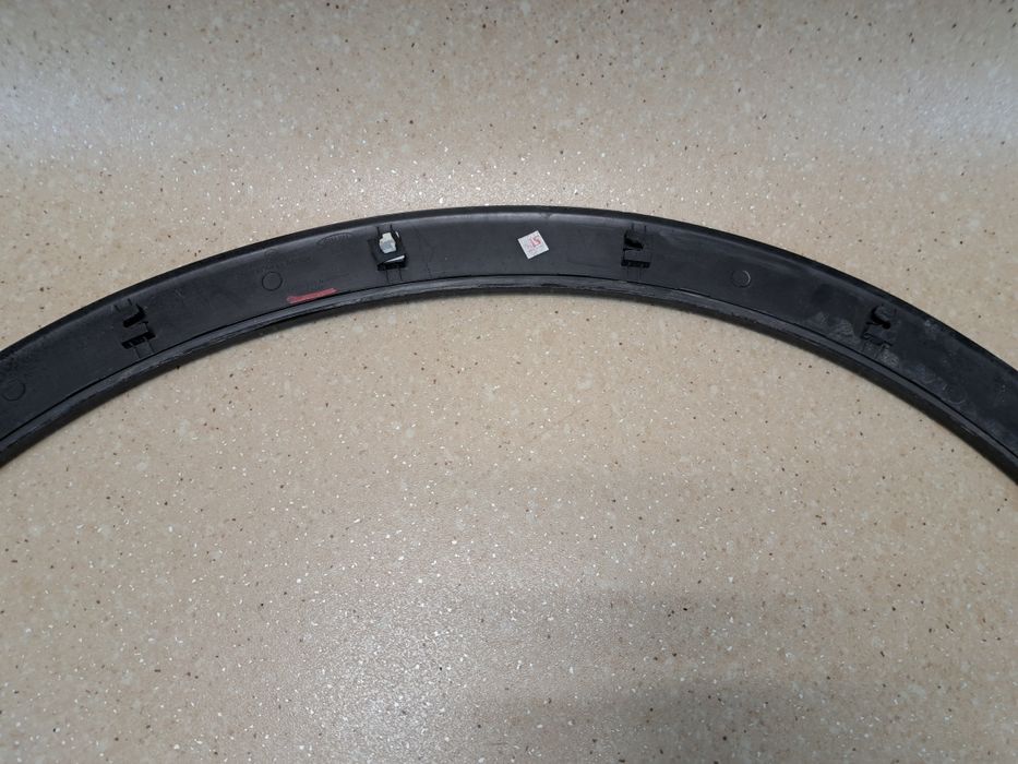 *SsangYong Tivoli listwa prawa przód Bardzo Ładna