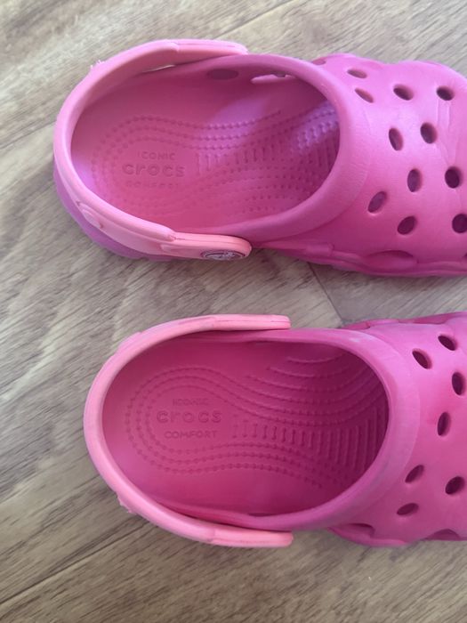 Продам кроксы для девочки розовые
