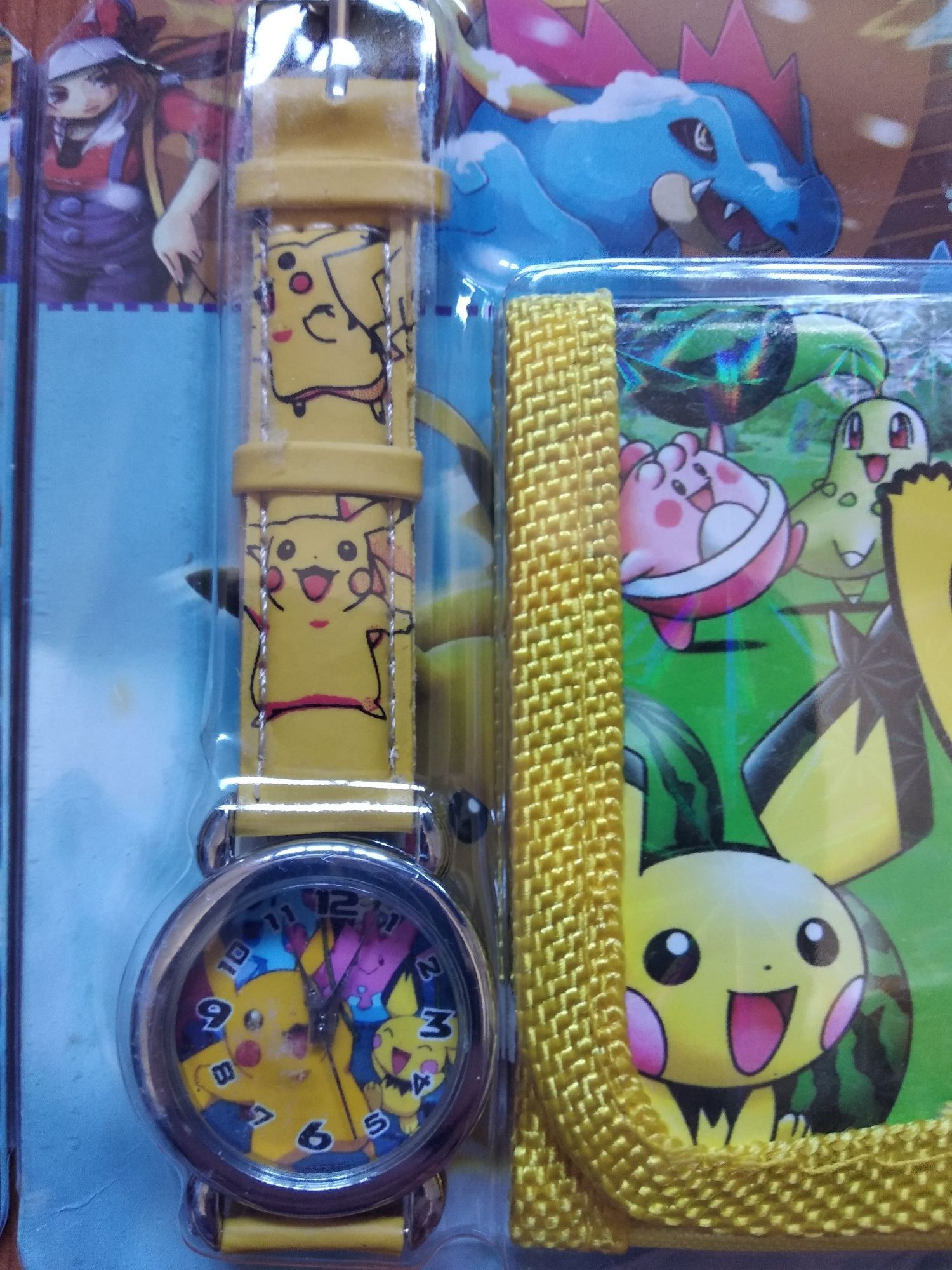 Bolas Pokémon , relogio pikachu luzes pikachu