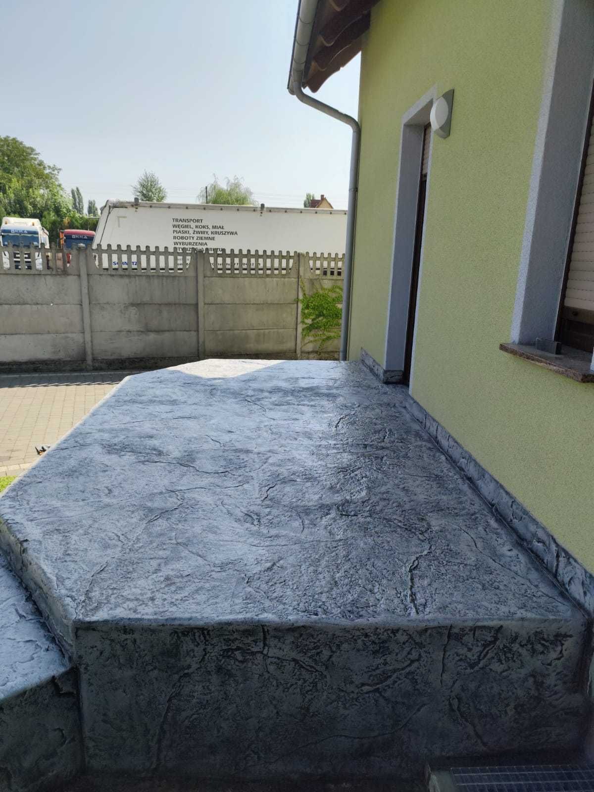 Beton stemplowany, tarasy, schody, filary, cokoly.
