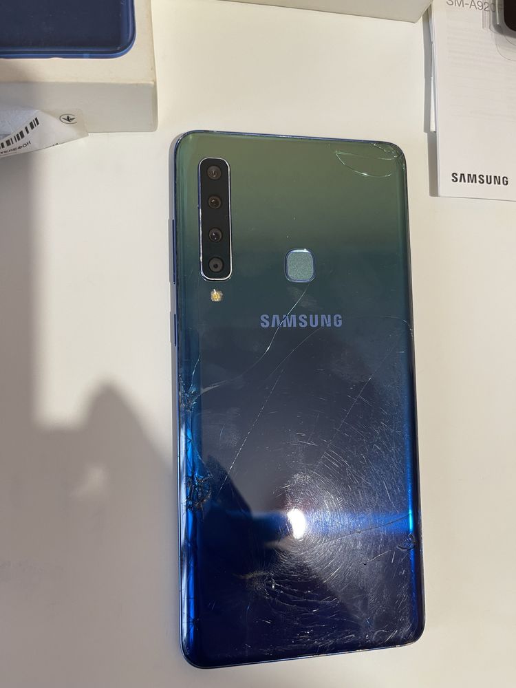 Продам телефон  Samsung Galaxy A 9