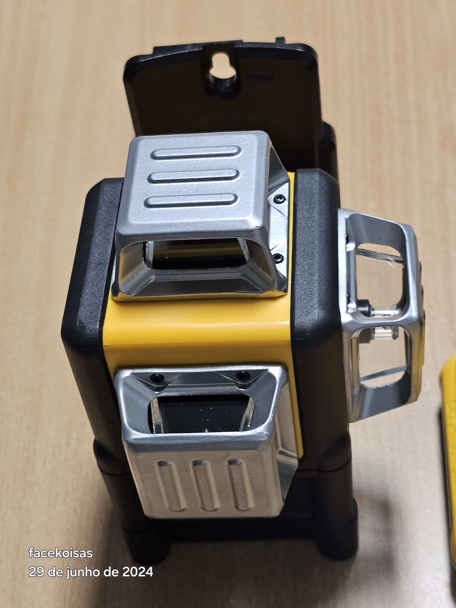 Nivel laser Dewalt 12 linhas