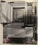 Uszkodzona plyta glowna gigabyte x gaming ddr4 z690 .