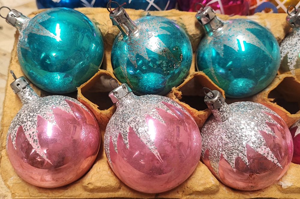 Stare szklane małe bombki ozdoby choinkowe prl