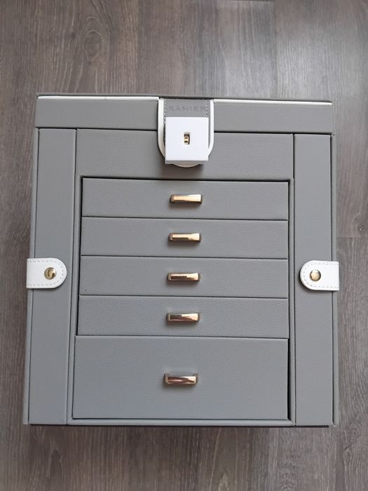 Шкатулка скринька для прикрас