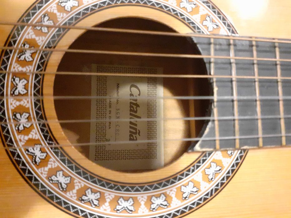 Guitarra acústica cataluña