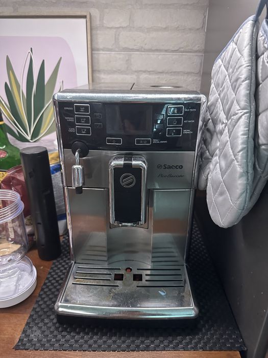 Maquina de cafe com moinho