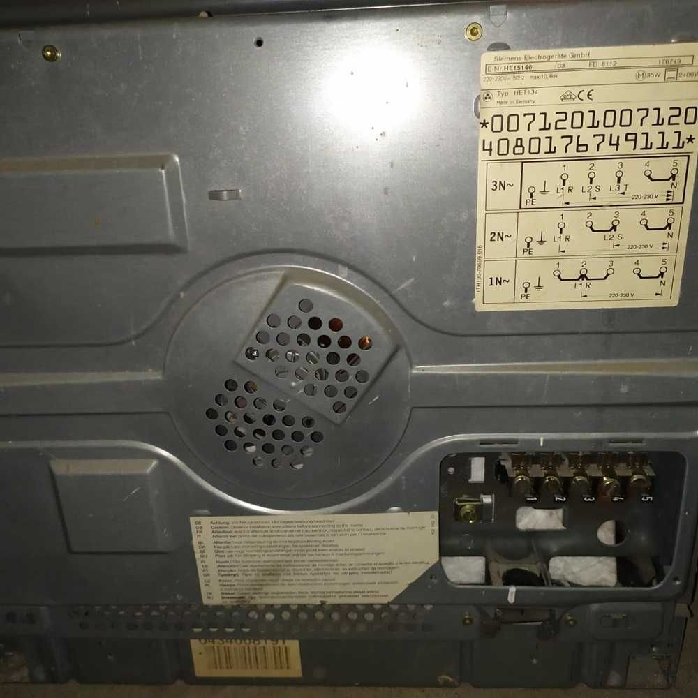 Piekarnik Siemens HE15140 z płyta EKT 7304 elektryczną Zestaw AGD