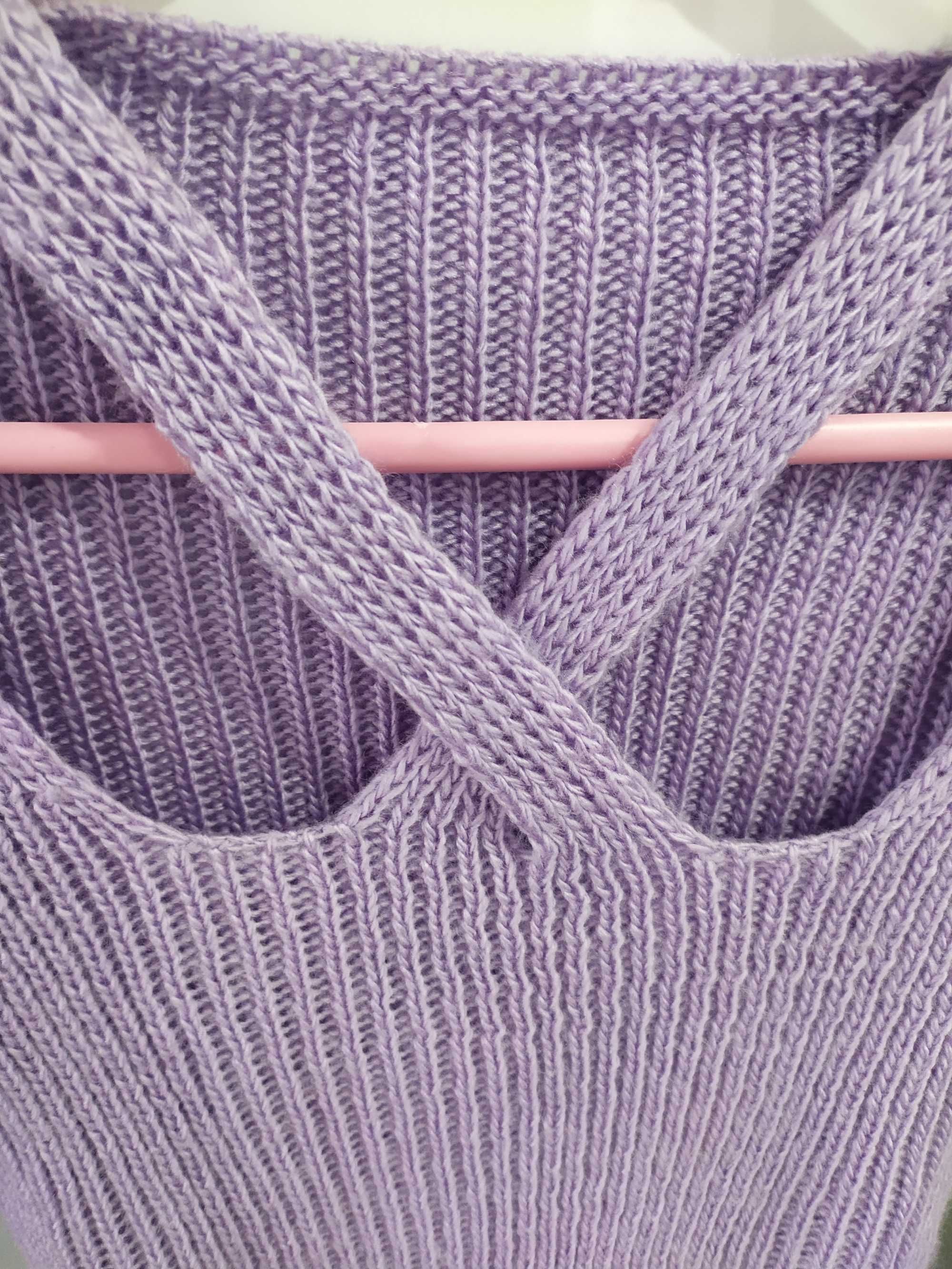 Nowy liliowy włoski sweterek akrylowy z krzyżowaniem z przodu XS/S