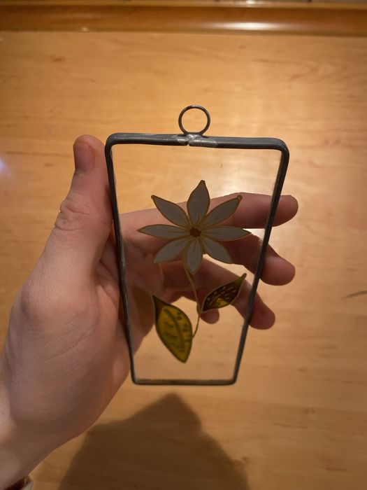 Szklany obrazek w metalowej ramce