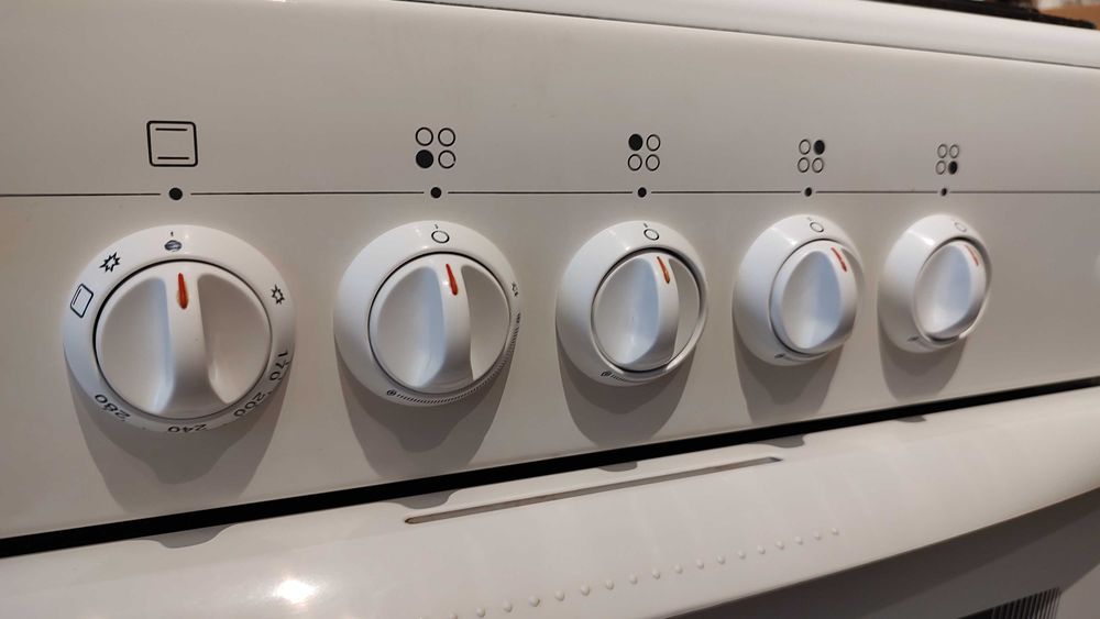 Газова плита з газовою духовкою Bosch HSG132PRF/02