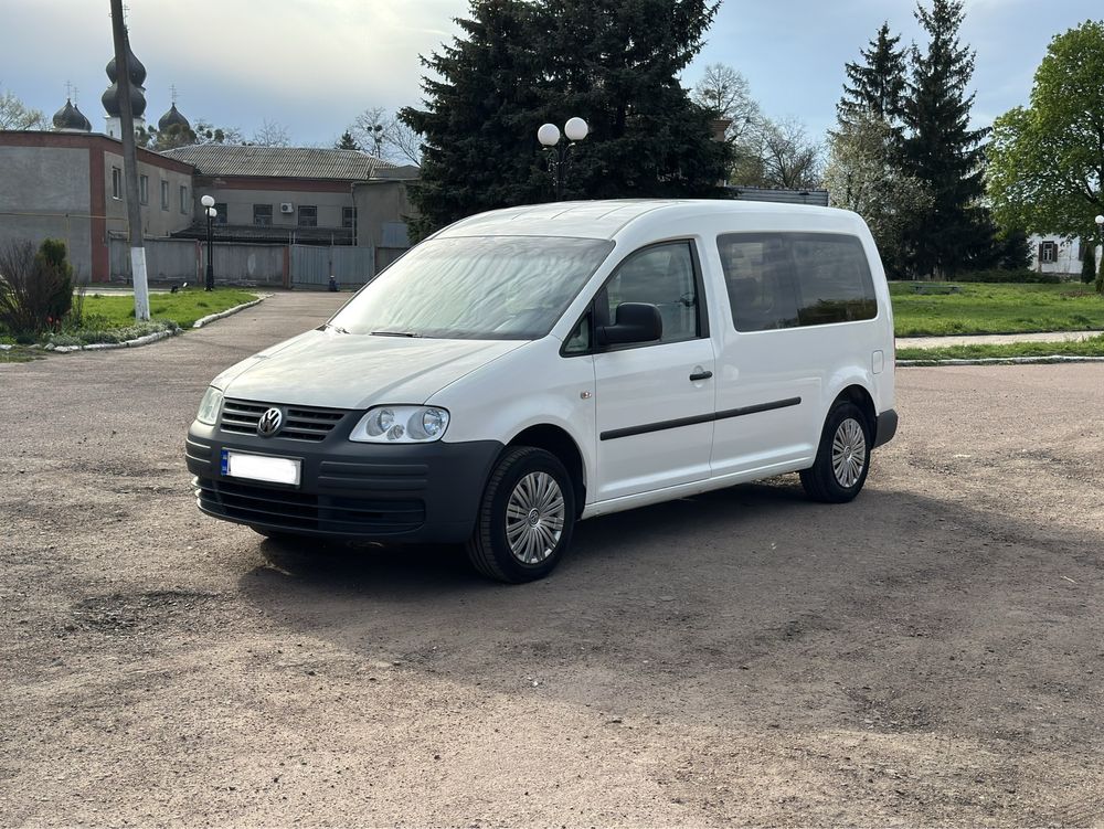 автомобіль Volkswagen Caddy Maxi