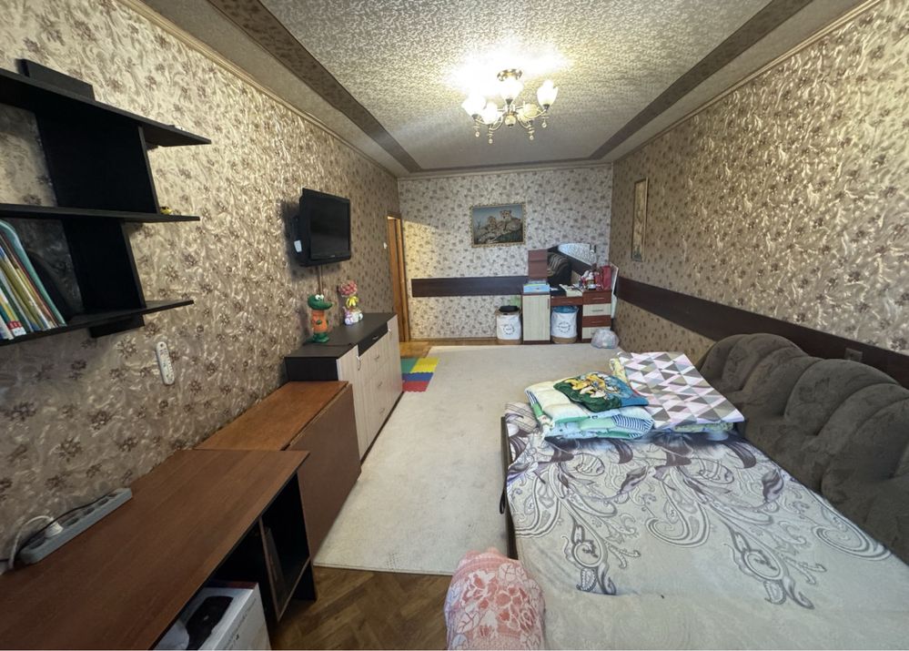 Продам 2х квартиру возле метро Победа