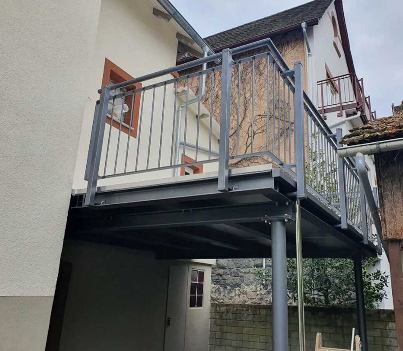 antresola wewnętrzna, balkon dostawny, balkon wiszący, taras dostawny