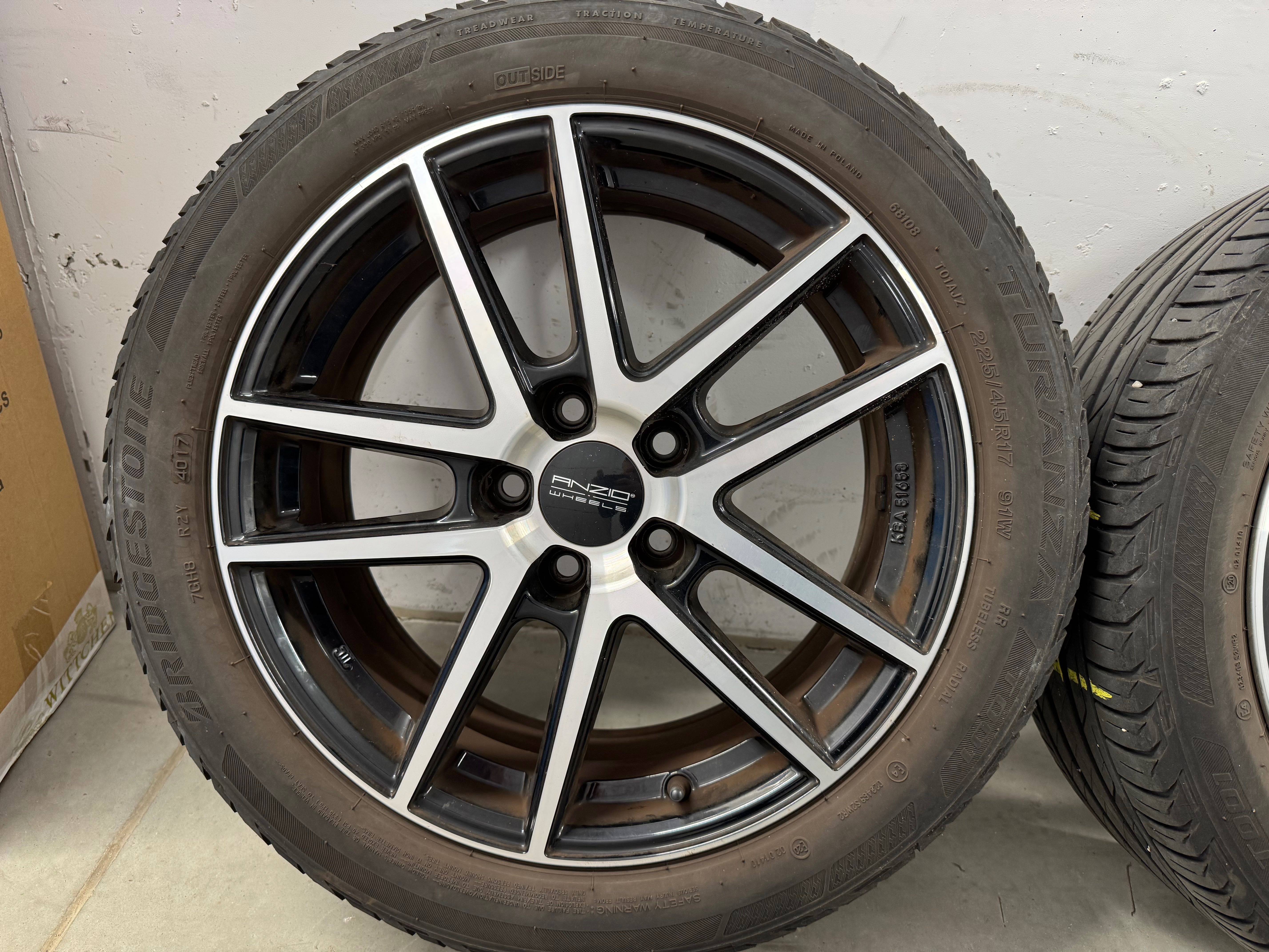 Felgi ANZIO SPLIT 5x112 7x17 ET45 57.1 +opony BRIDGESTONE TURANZA T001