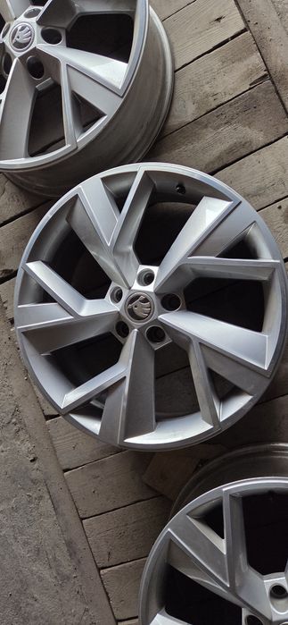 Диски Шкода Кодиак Спорт 5 112 R19
