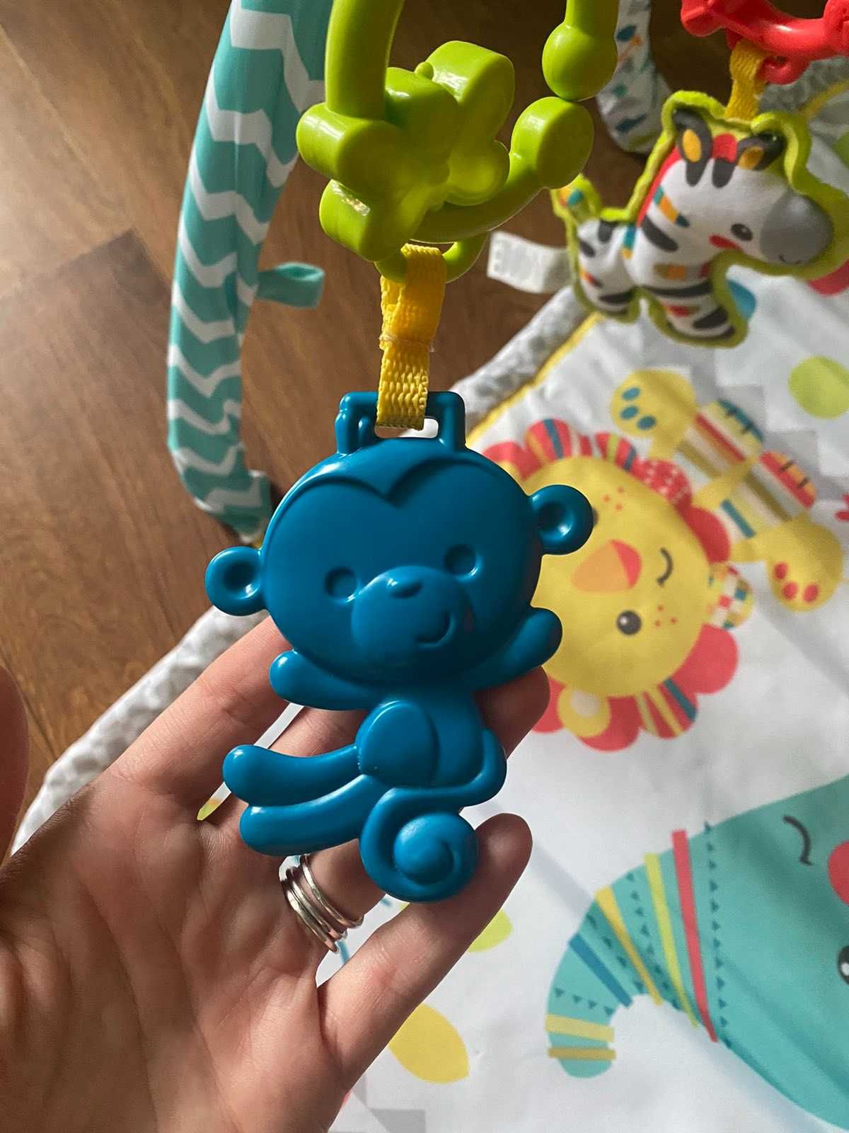 Развивающий коврик Fisher-Price Друзья из тропического леса 3в1 CHP85