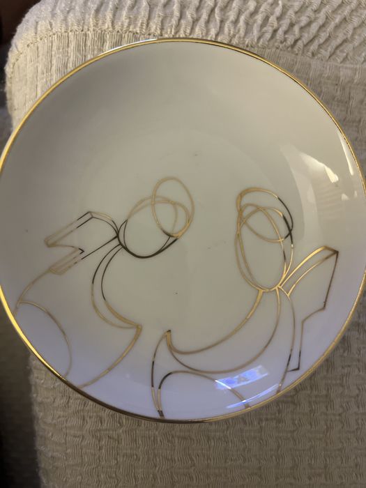 Prato porcelana fina da Spal com 2 anjos estilizados