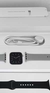 Зарядка годинника Apple Watch